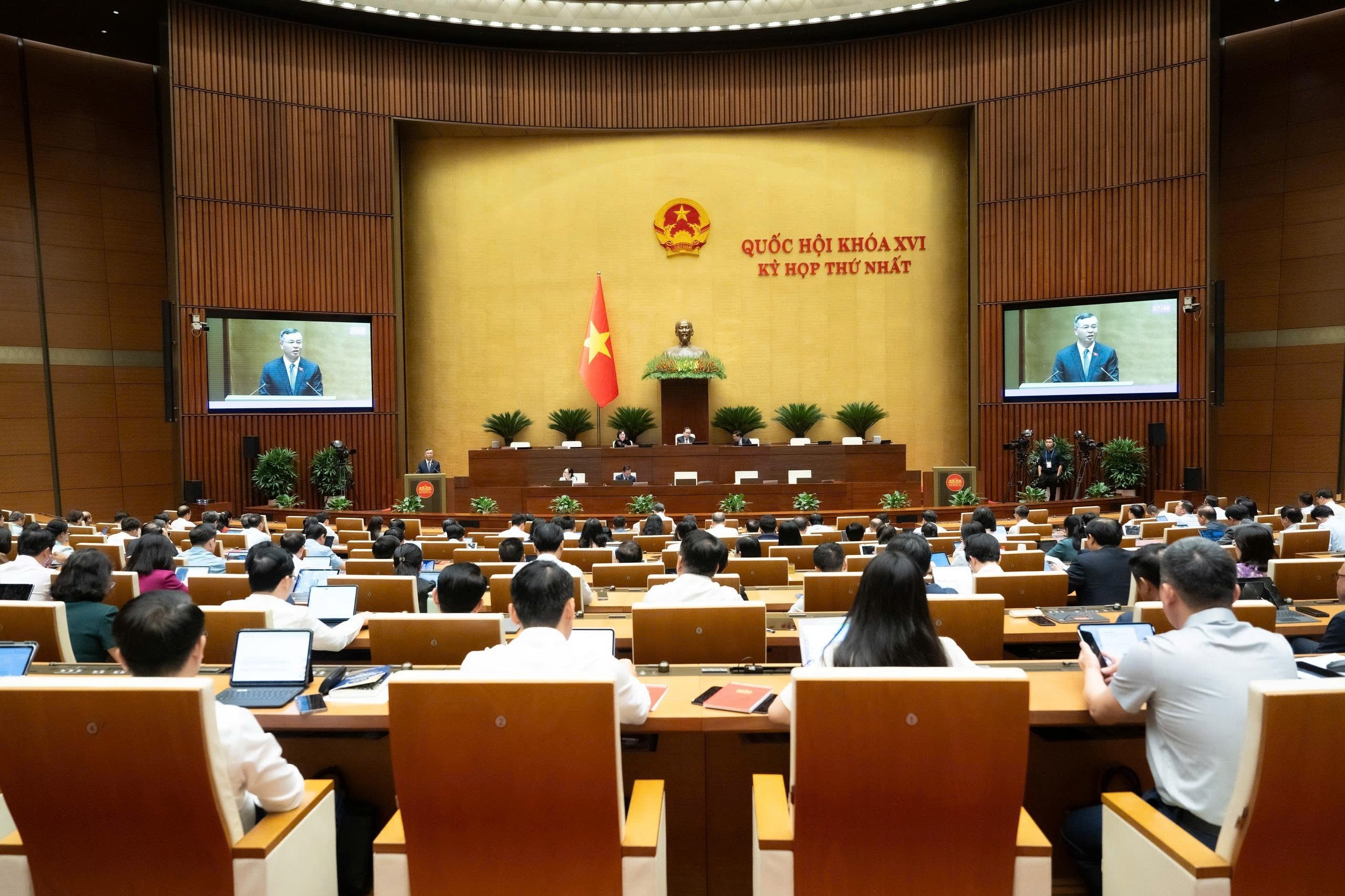 Bộ trưởng Bộ Tài chính Ngô Văn Tuấn 5