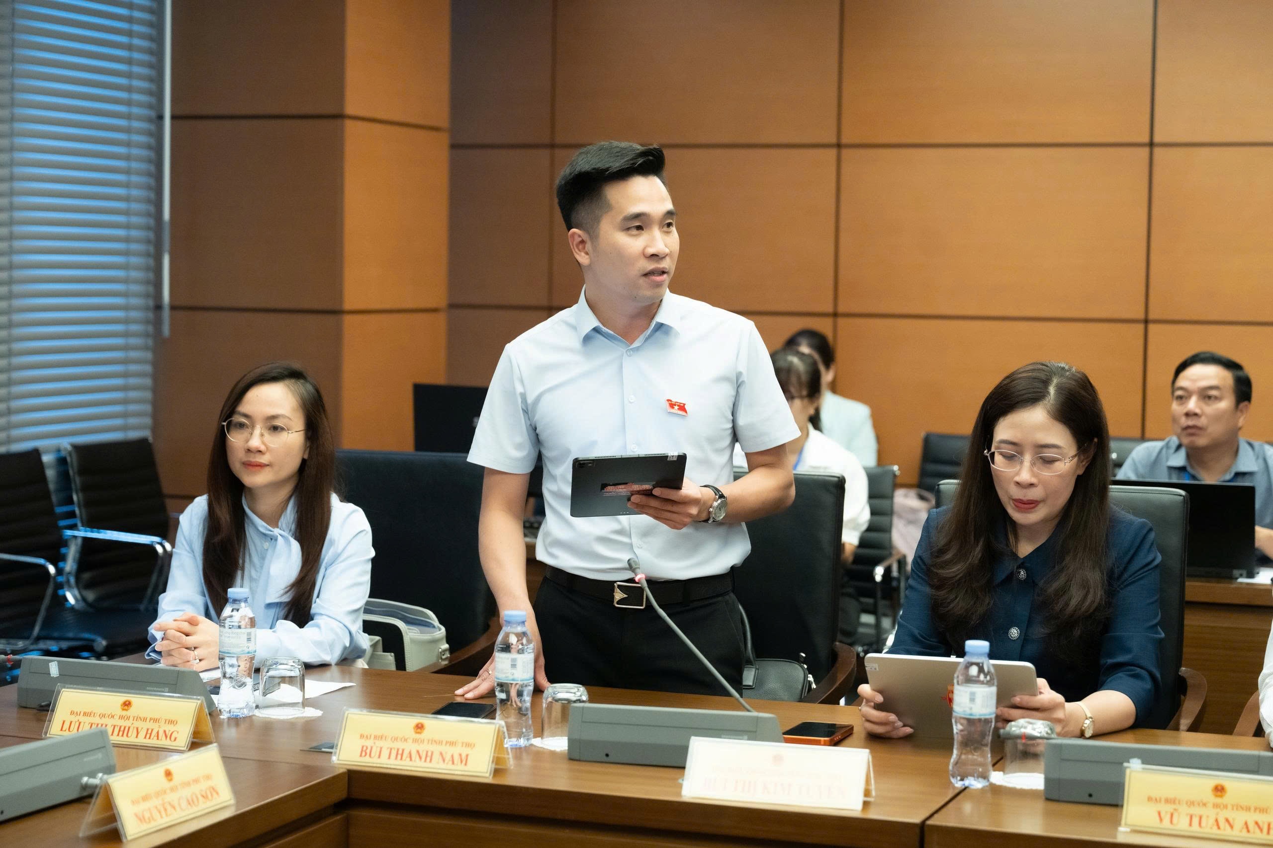 ĐBQH Bùi Thanh Nam (Phú Thọ) phát biểu. Ảnh Hồ Long