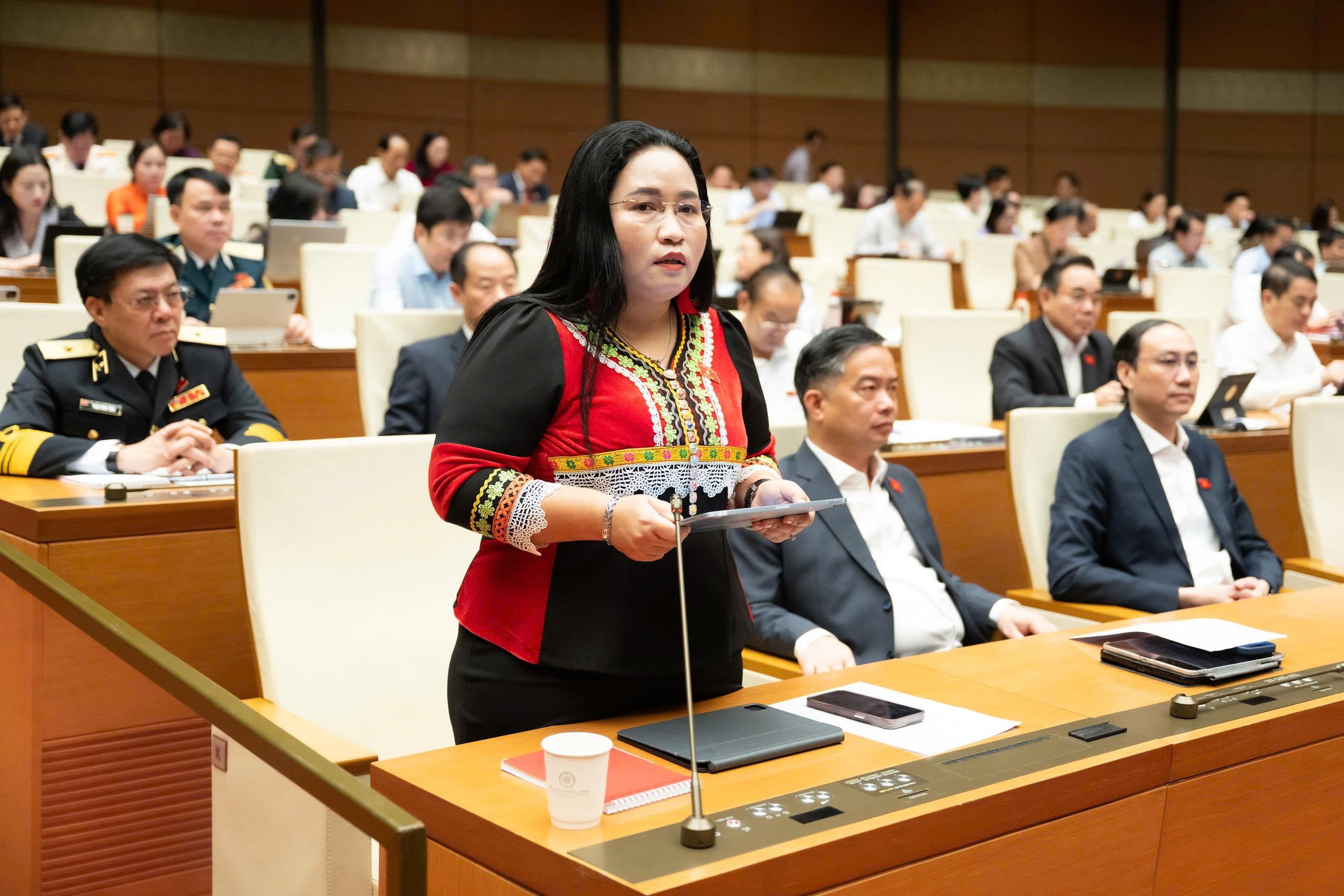 ĐBQH Chamaléa Thị Thuỷ - Khánh Hoà