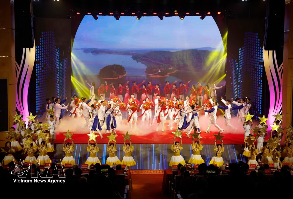 vnanet-ha-tinh-ha-huy-tap.jpg