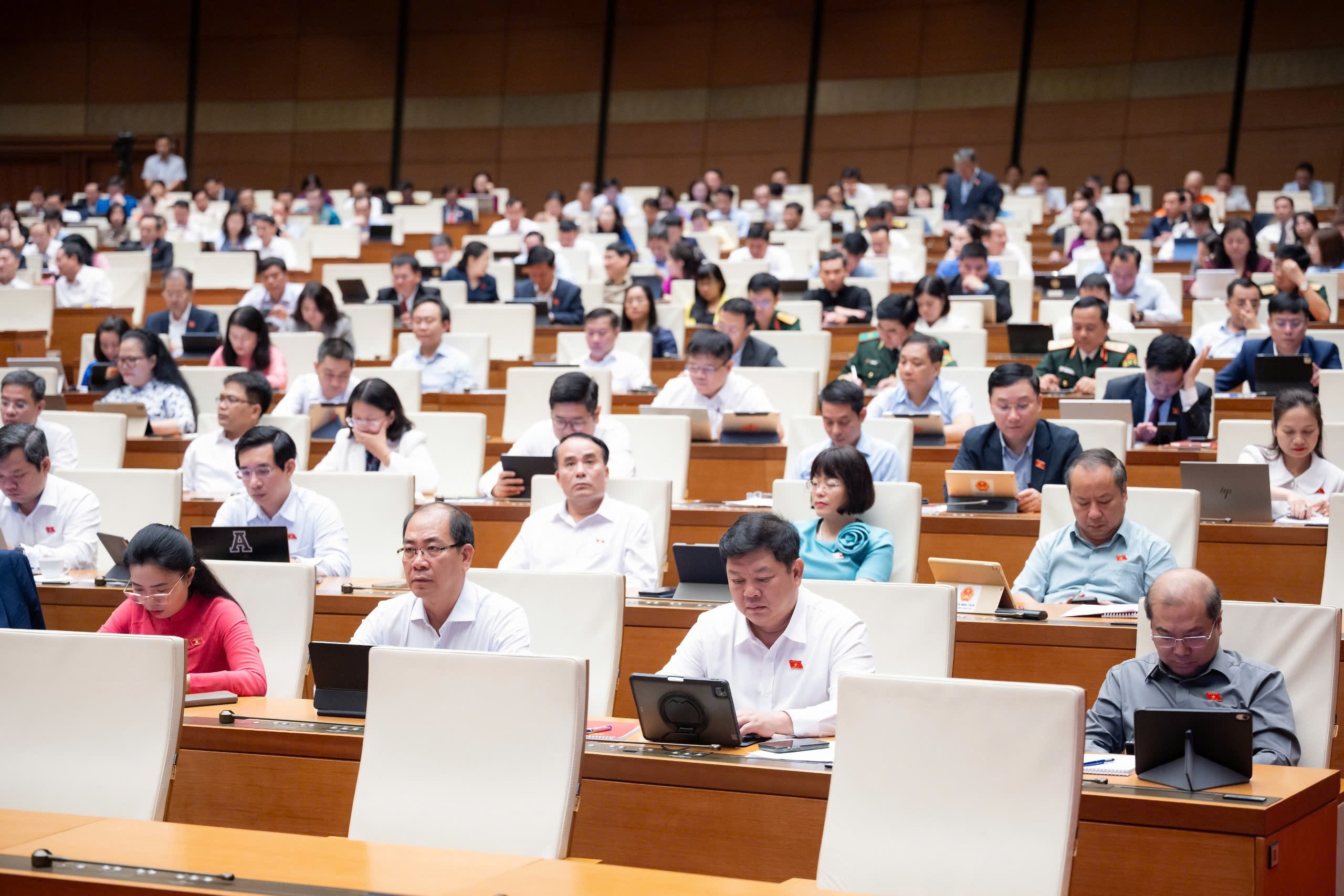 Quốc hội thảo luận ở hội trường 31
