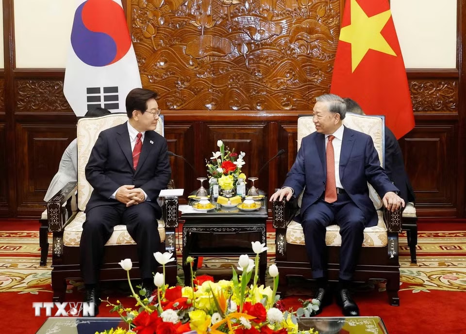 c864564f0275e2037e0-_ttxvn-tong-bi-thu-chu-tich-nuoc-to-lam-hoi-dam-voi-tong-thong-han-quoc-lee-jae-myung-7-resize.jpg.avif.jpg