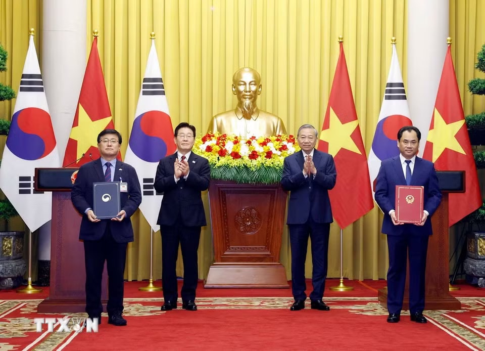 media.vietnamplus.vn-images-4dea828b3c9af95ce8a6a84dec19a13aa9beea8cf4867d28a15c1b5ff45b9262ae03afa2a3b01f872bfe716a70ea0370c8cbc9be32bda168ac891c3f2c7ed068-_ttxvn-van-kien-9-resize.jpg.avif.jpg