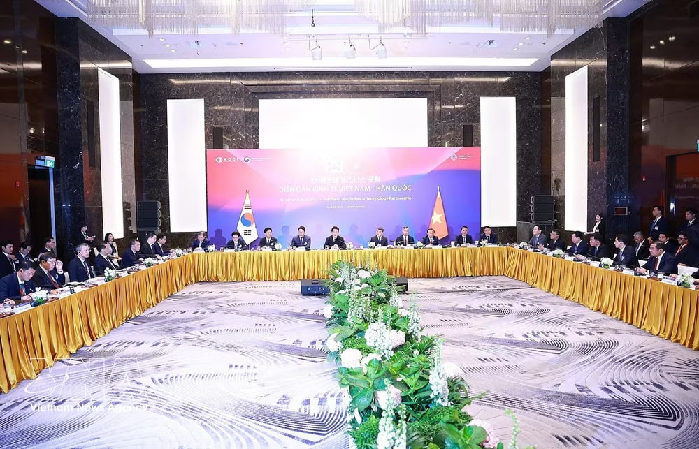 The roundtable on Vietnam–RoK economic, trade and investment cooperation on April 23, 2026. (Photo: VNA) vnanet-potal-thu-tuong-le-minh-hung-va-tong-thong-han-quoc-du-dien-dan-kinh-te-viet-nam-e28093-han-quoc-8721302-1.jpg