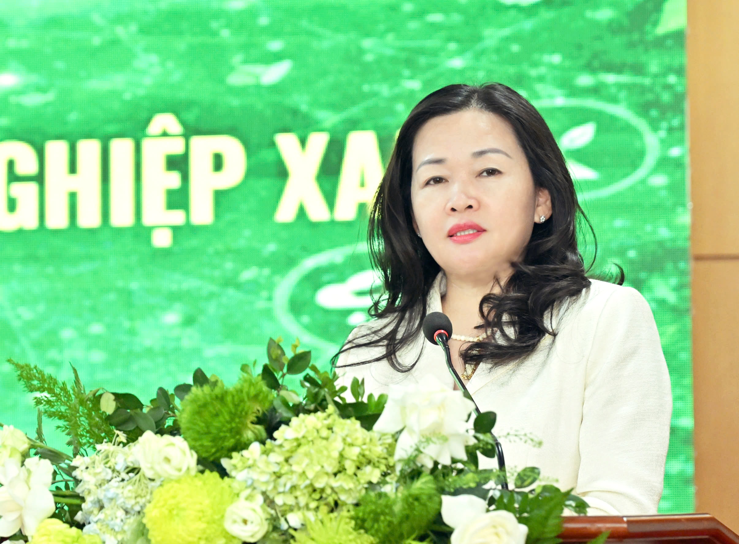 Tổng biên tập Báo Đại biểu nhân dân Phạm Thị Thanh Huyền phát biểu tại hội thảo