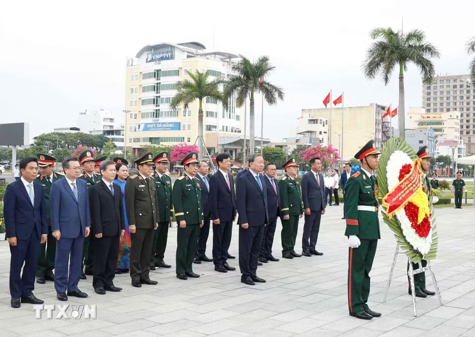 cefa-_ttxvn-tong-bi-thu-chu-tich-nuoc-to-lam-dang-huong-tuong-niem-cac-anh-hung-liet-si-tai-thanh-pho-da-nang.jpg.avif.jpg