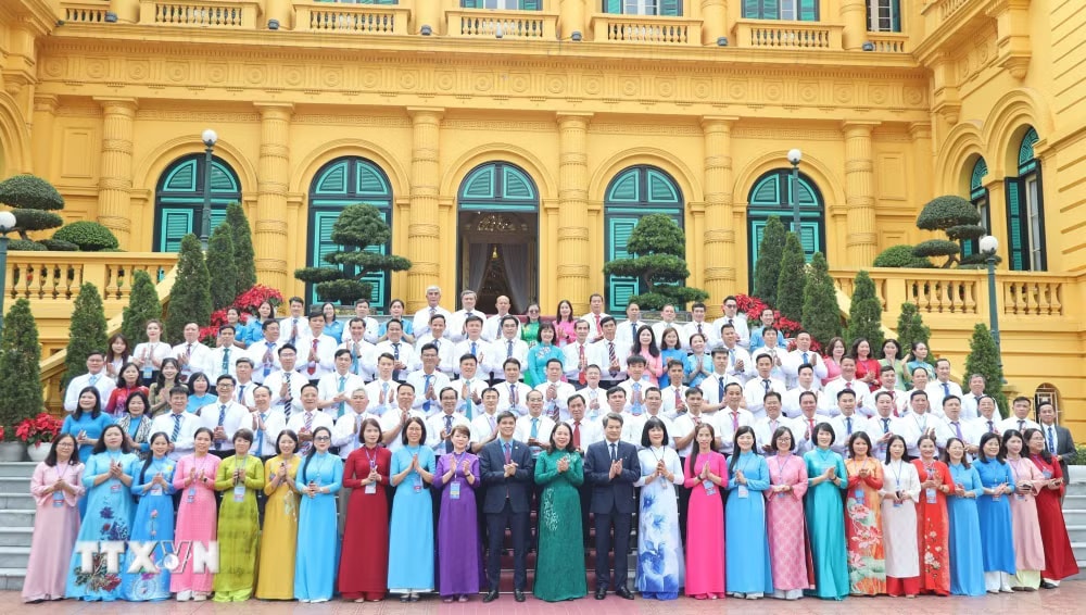 Phó Chủ tịch nước Võ Thị Ánh Xuân gặp mặt đoàn đại biểu Chủ tịch Công đoàn xuất sắc, tiêu biểu trong công tác đối thoại và thương lượng tập thể năm 2026. (Ảnh: Minh Đức/TTXVN) ttxvn-pho-chu-tich-nuoc-vo-thi-anh-xuan-gap-mat-doan-dai-bieu-chu-tich-cong-doan-tieu-bieu-8728386-2.jpg