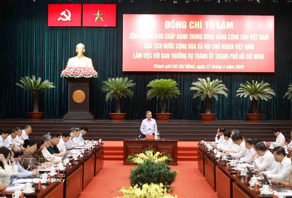Party General Secretary and State President To Lam speaks at the event. (Photo: VNA) vnanet-city.jpg