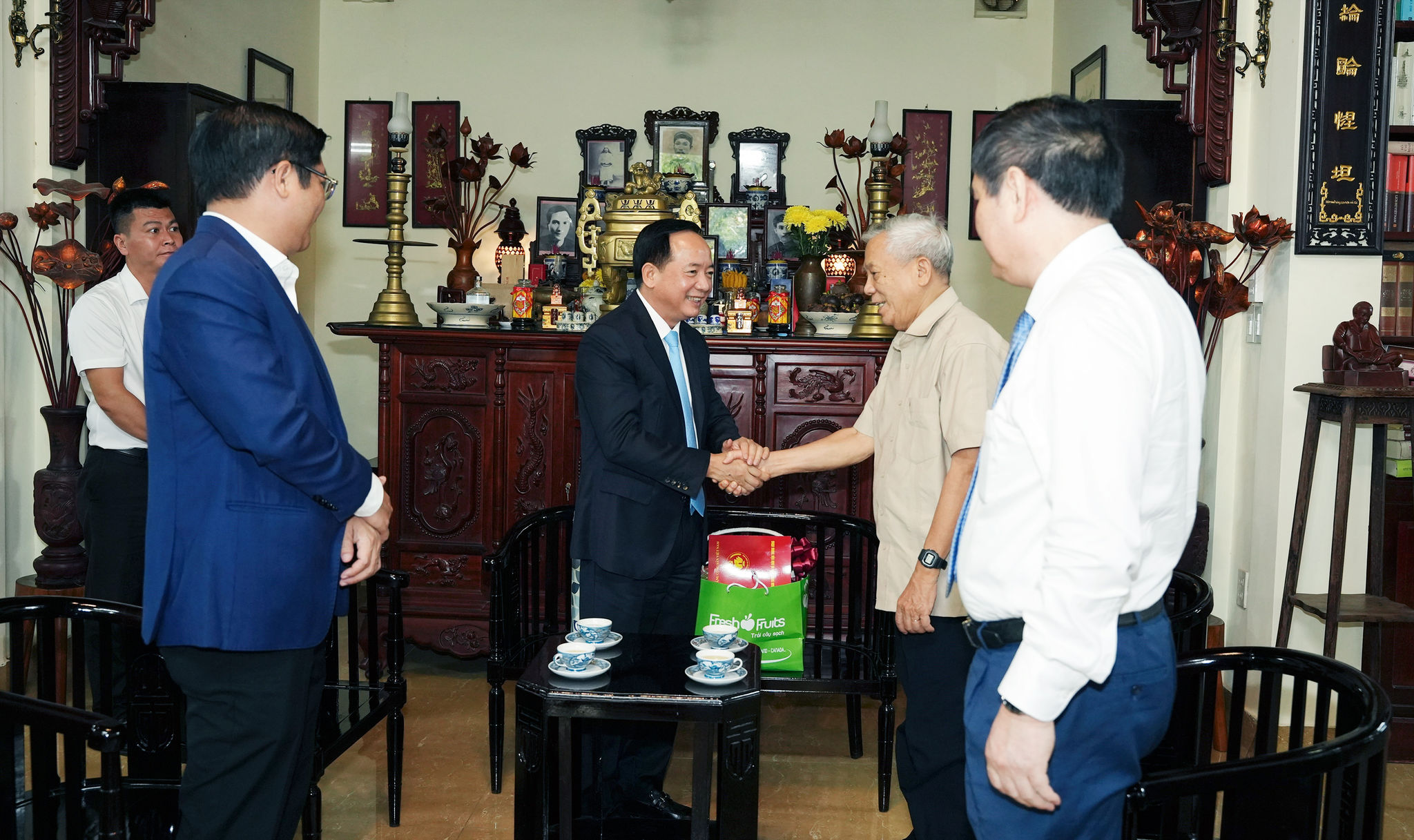 trinh-van-quyet2.jpg