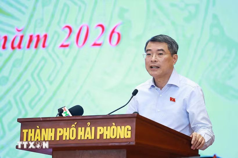 Thủ tướng Lê Minh Hưng phát biểu tại buổi tiếp xúc cử tri thành phố Hải Phòng sau Kỳ họp thứ nhất, Quốc hội khoá XVI. (Ảnh: Dương Giang/TTXVN)