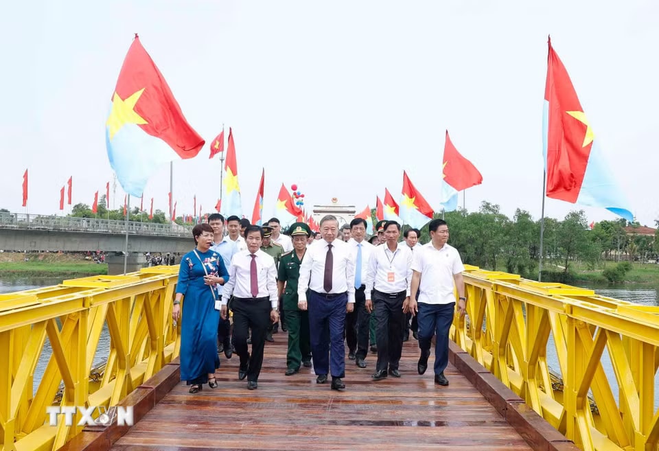 b003f78b3121060f3d1a4240228b270743a64697a335-_ttxvn-tong-bi-thu-chu-tich-nuoc-du-le-thuong-co-thong-nhat-non-song-6.jpg.avif.jpg