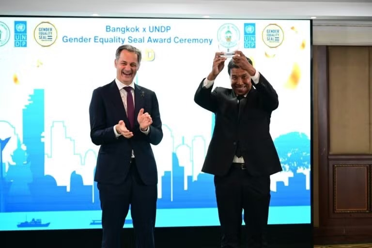The Bangkok Metropolitan Administration (BMA) has received a UNDP Gender Equality Seal Gold award, becoming the first government organisation in the Asia-Pacific region to receive the recognition. (Photo: khaosodenglish.com)