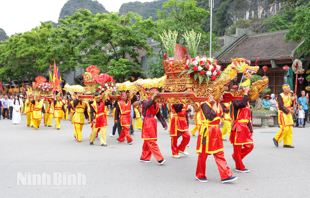 cdncongthuong.quangtrung.vn-static_files-lehuy-images-2026-05-03-_le-hoi-trang-an-nam-2026-1da6.jpg