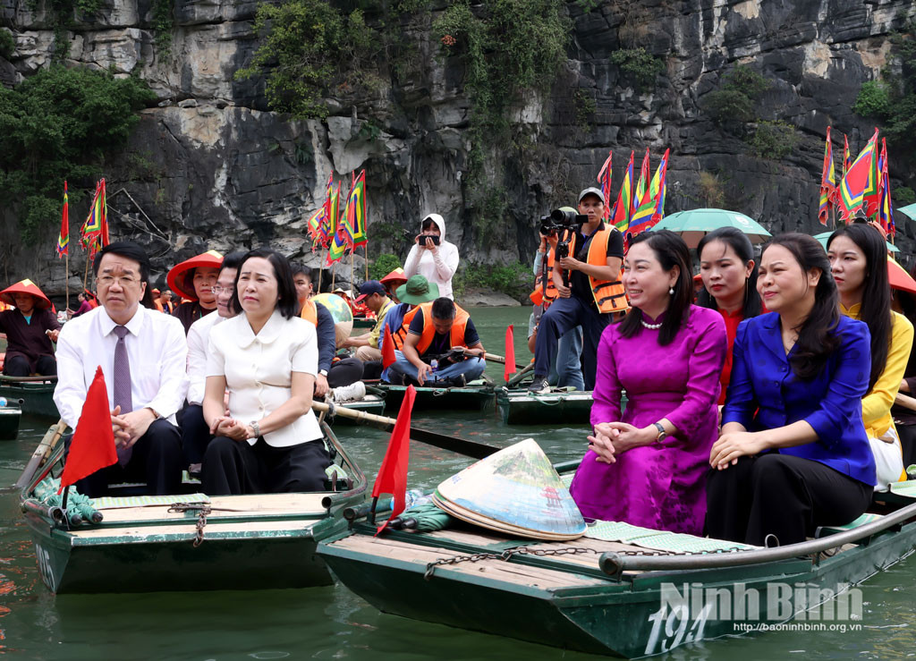 cdncongthuong.quangtrung.vn-static_files-lehuy-images-2026-05-03-_le-hoi-trang-an-nam-2026-65d0.jpg