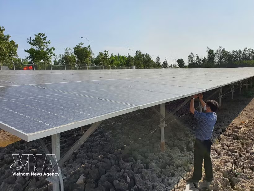 Rooftop solar panels in the Mekong Delta city of Can Tho. (Photo: VNA)