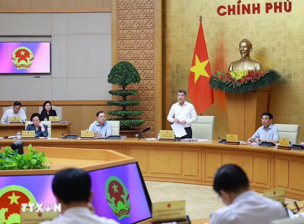 e461bf8768722a26a82a706c5e04ffb4a54c53006ed5a0-_ttxvn-thu-tuong-chu-tri-phien-hop-chinh-phu-thuong-ky-thang-4-1.jpg.avif.jpg