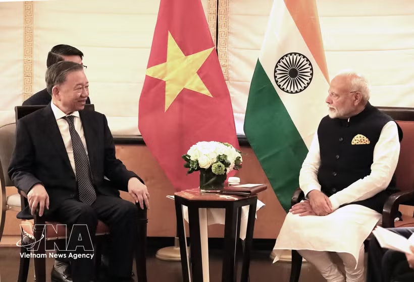 Party General Secretary and State President To Lam (left) meets Indian Prime Minister Narendra Modi on September 23, 2024, on the sidelines of the 79th session of the United Nations General Assembly and working visit to the US. (Photo: VNA) 