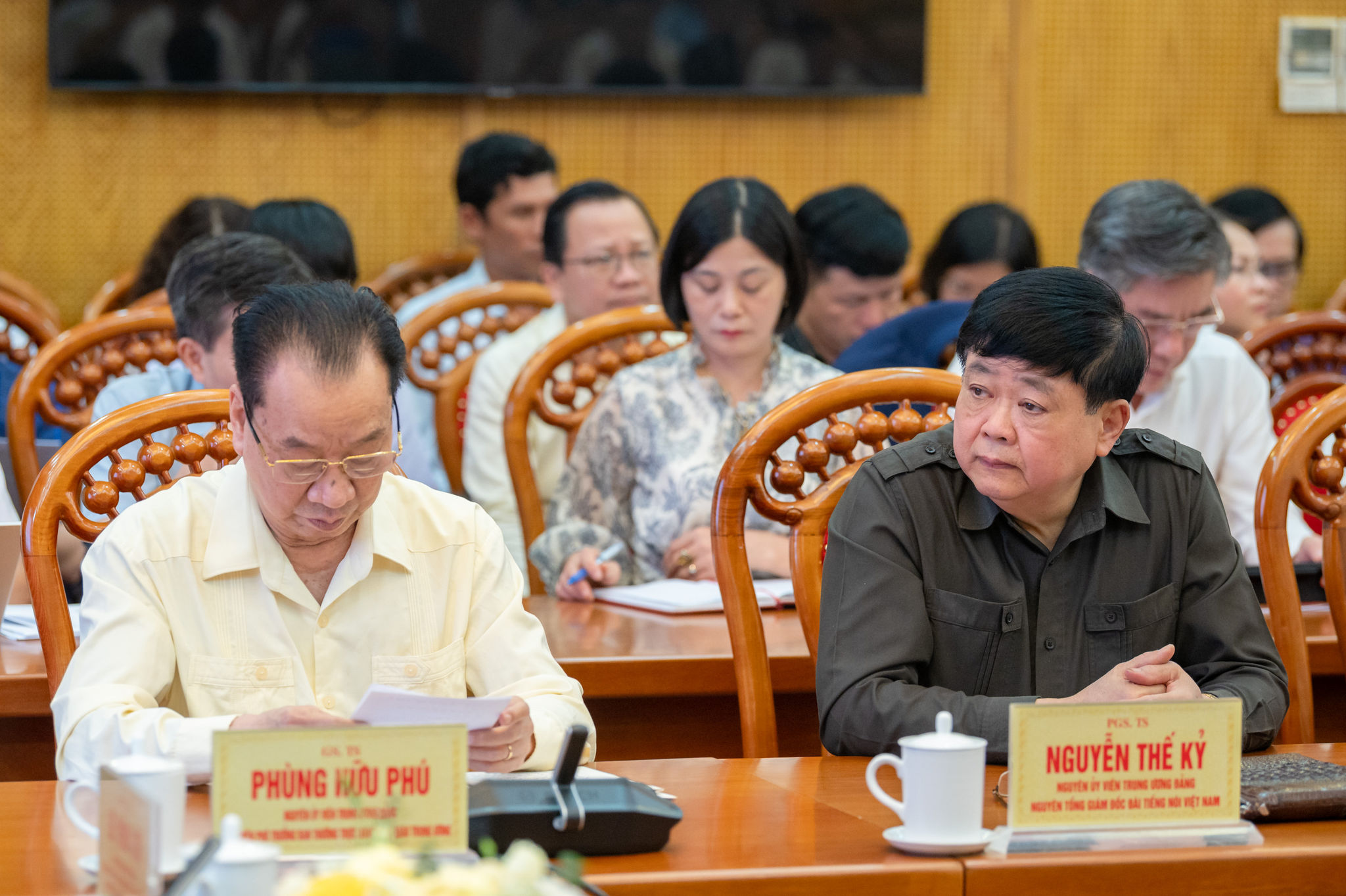 Đại biểu tham dự hội thảo
