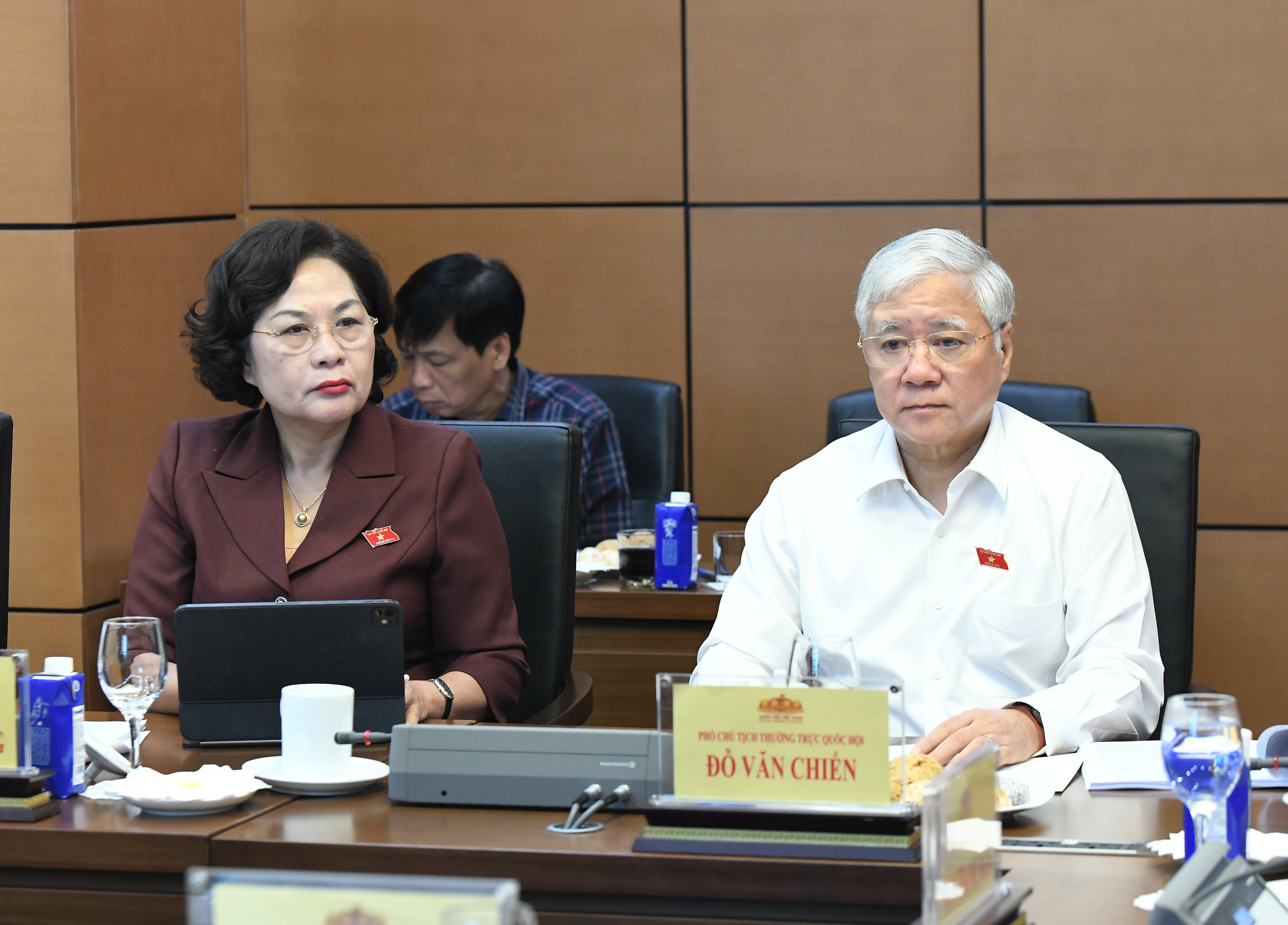 Các đại biểu dự cuộc họp giao ban.5