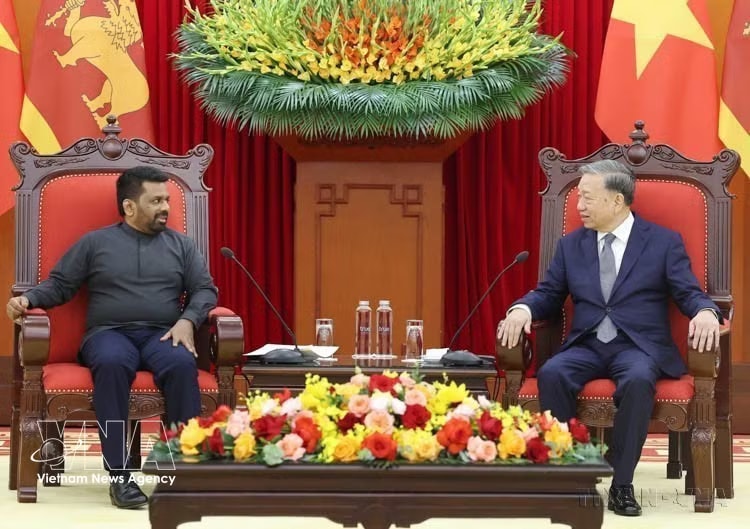 Party General Secretary To Lam receives Sri Lankan President Anura Kumara Dissanayaka during his state visit to Vietnam and attendance at the United Nations Day of Vesak, on May 4, 2025. (Photo: VNA)