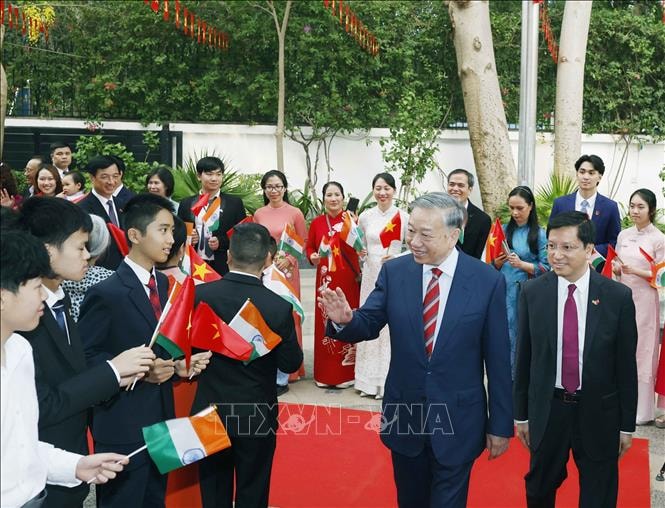 cdnmedia.baotintuc.vn-upload-yzmstsdtjb0m07hfj2ga-files-2026-05-01-_cong-dong-ng-viet-050526-2.jpg
