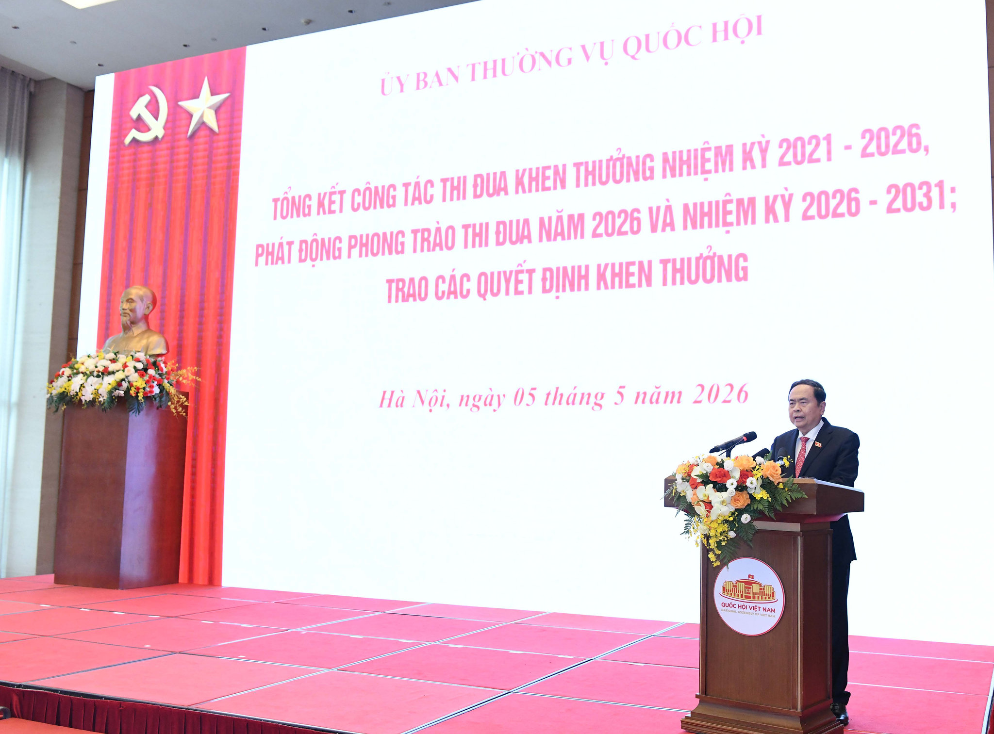 Chủ tịch QH Trần Thanh Mẫn phát biểu ý kiến. 13