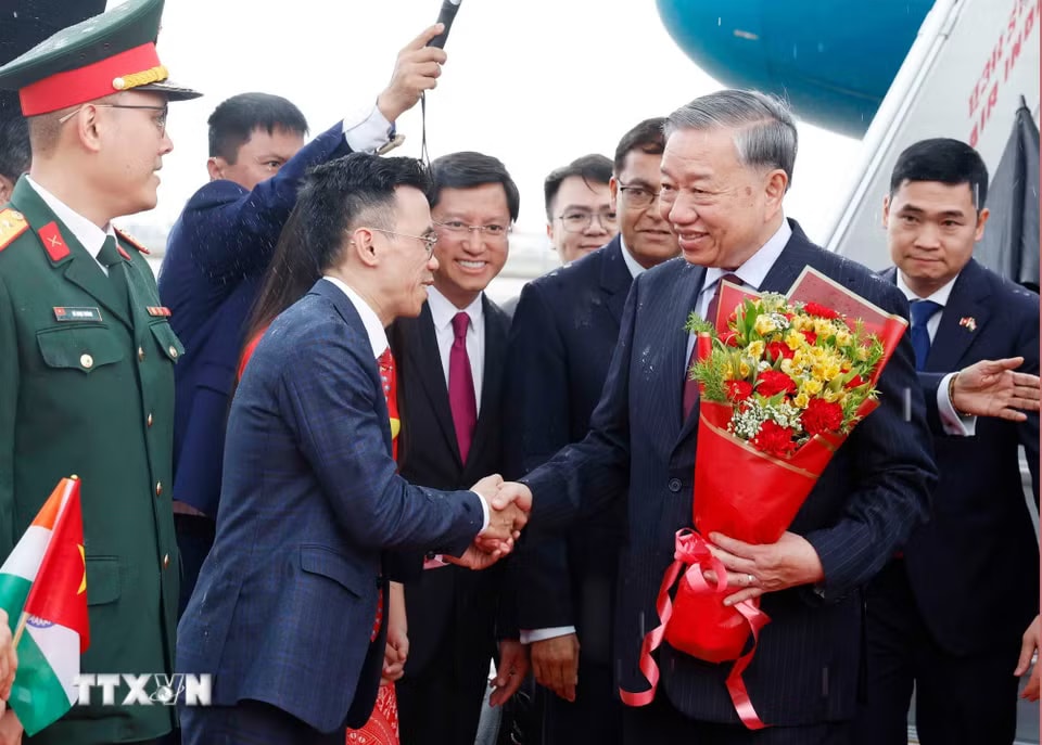 d19ae8bb8ebac46b4de8431a61c56c-_ttxvn-tong-bi-thu-chu-tich-nuoc-to-lam-bat-dau-chuyen-tham-cap-nha-nuoc-toi-an-do-6.jpg.avif.jpg