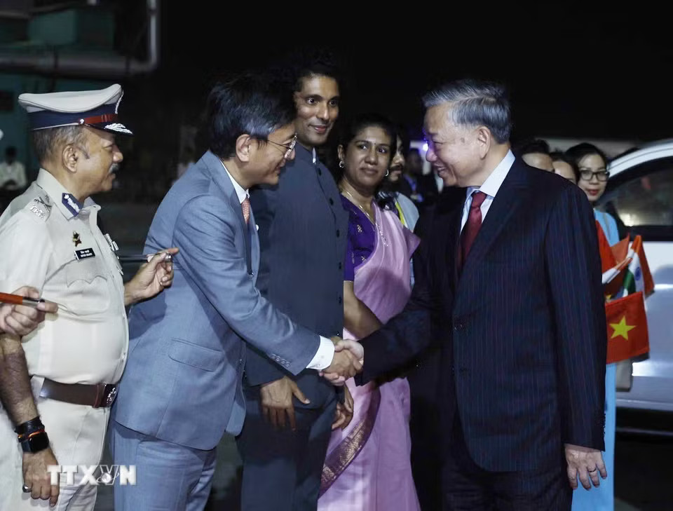 d9a59d4e21100ddb41c54c45-_ttxvn-tong-bi-thu-chu-tich-nuoc-ket-thuc-chuyen-tham-an-do-len-duong-tham-sri-lanka-0705.jpg.avif.jpg
