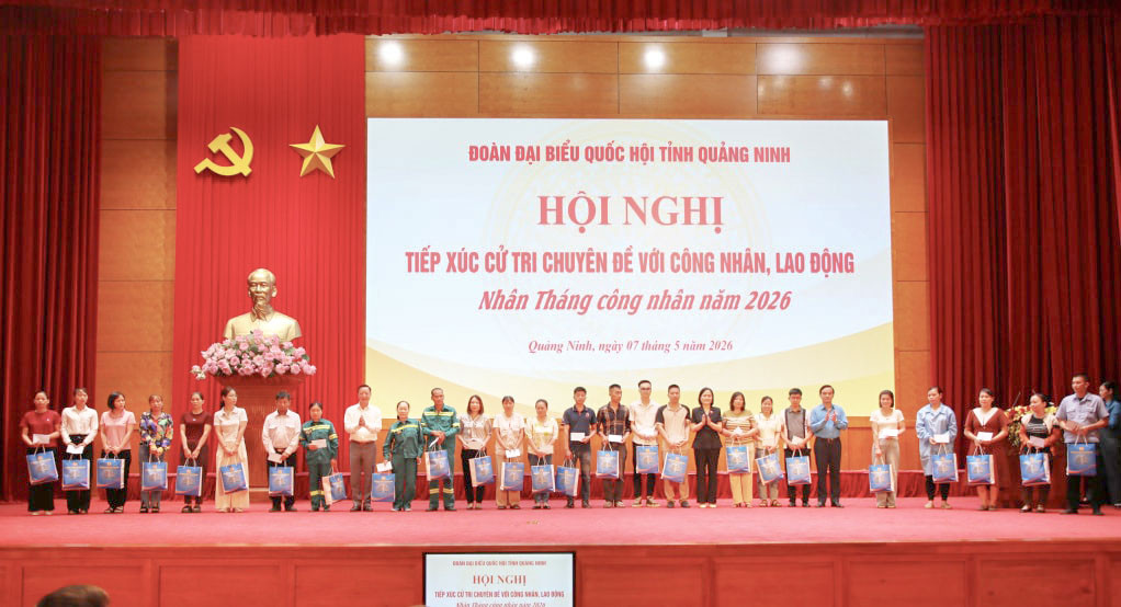 media.baoquangninh.vn-upload-image-202605-medium-_2505423_75_khen_thuong_1_18082707(1).jpg