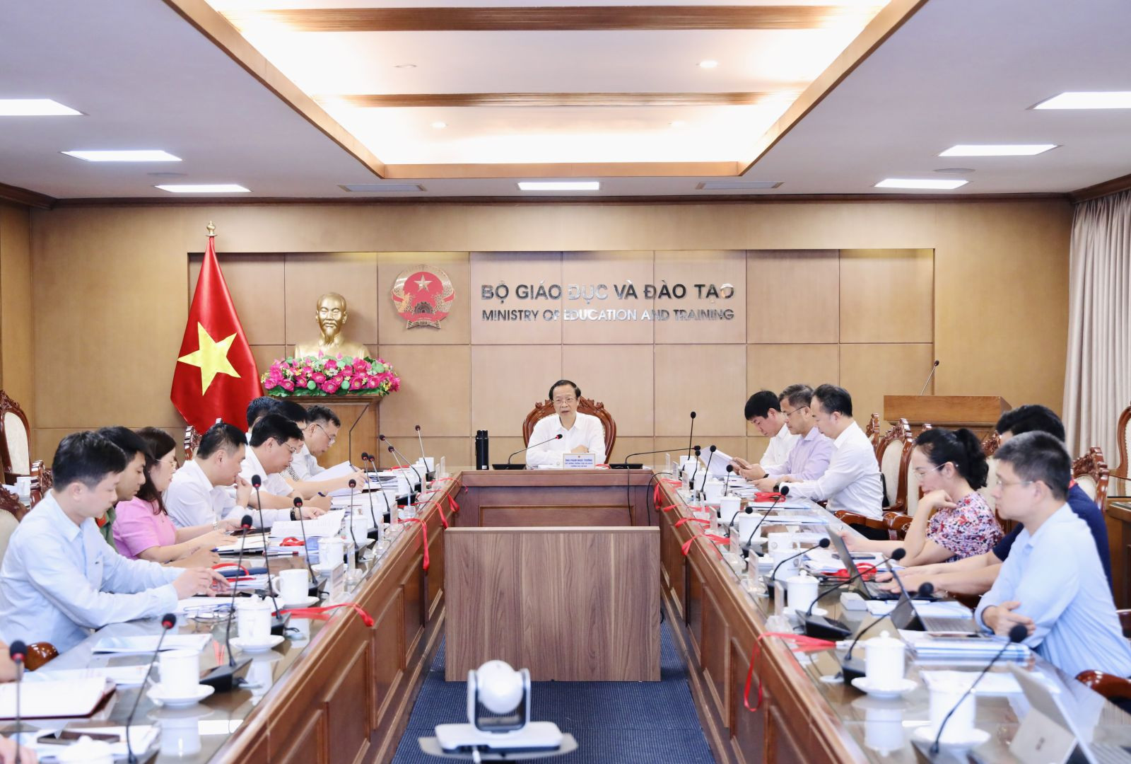 Quang cảnh phiên họp