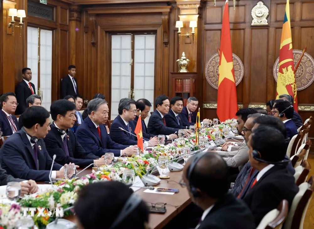 ttxvn-tong-bi-thu-chu-tich-nuoc-hoi-dam-voi-tong-thong-sri-lanka-6.jpg