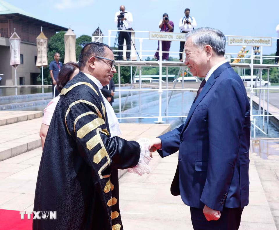 fdb96cbd28b68c2451d621ea170121beee82c35-_ttxvn-0805-tong-bi-thu-chu-tich-nuoc-to-lam-phat-bieu-quoc-hoi-sri-lanka-6.jpg.avif.jpg