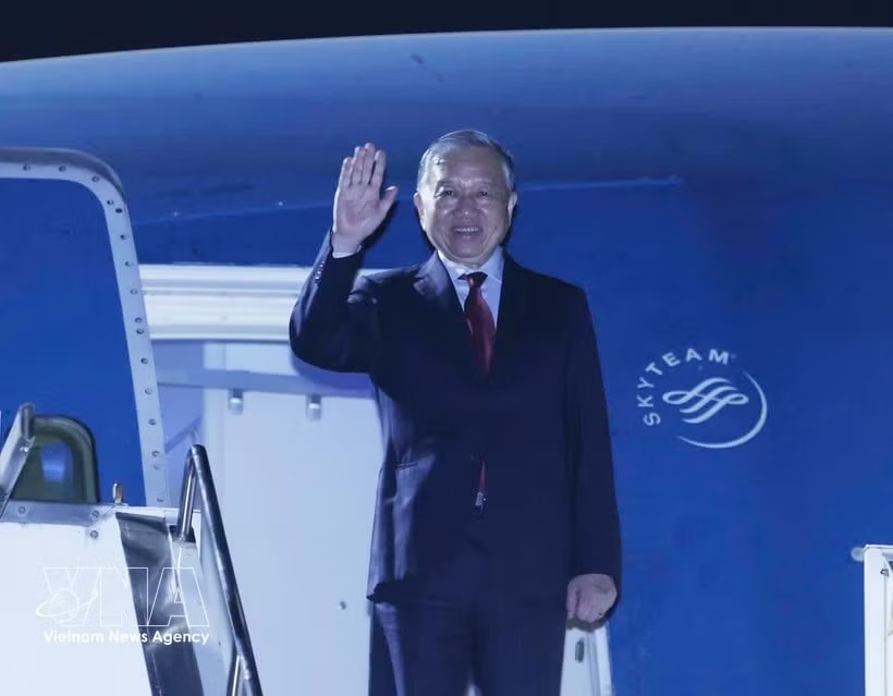 Party General Secretary and State President To Lam departs Mumbai for state visit to Sri Lanka. (Photo: VNA)