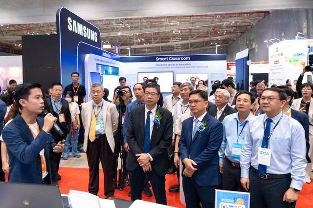 tphcm.cdnchinhphu.vn-thumb_w-640-334895287454388224-2026-5-6-_gian-hang-3-chuan-1778062169992313912621.jpg