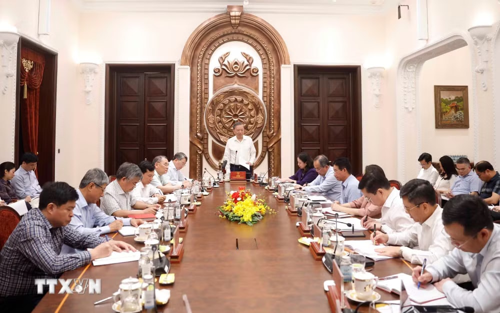db41c54c45-_ttxvn-tong-bi-thu-chu-tich-nuoc-to-lam-lam-viec-voi-pho-chu-tich-nuoc-va-van-phong-chu-tich-nuoc-1105-1.jpg.avif.jpg