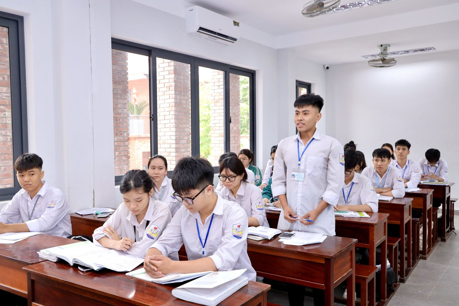 Em Lê Anh Dũng, học sinh lớp 12A7, Trường THPT Phan Đình Phùng, tỉnh Hà Tĩnh