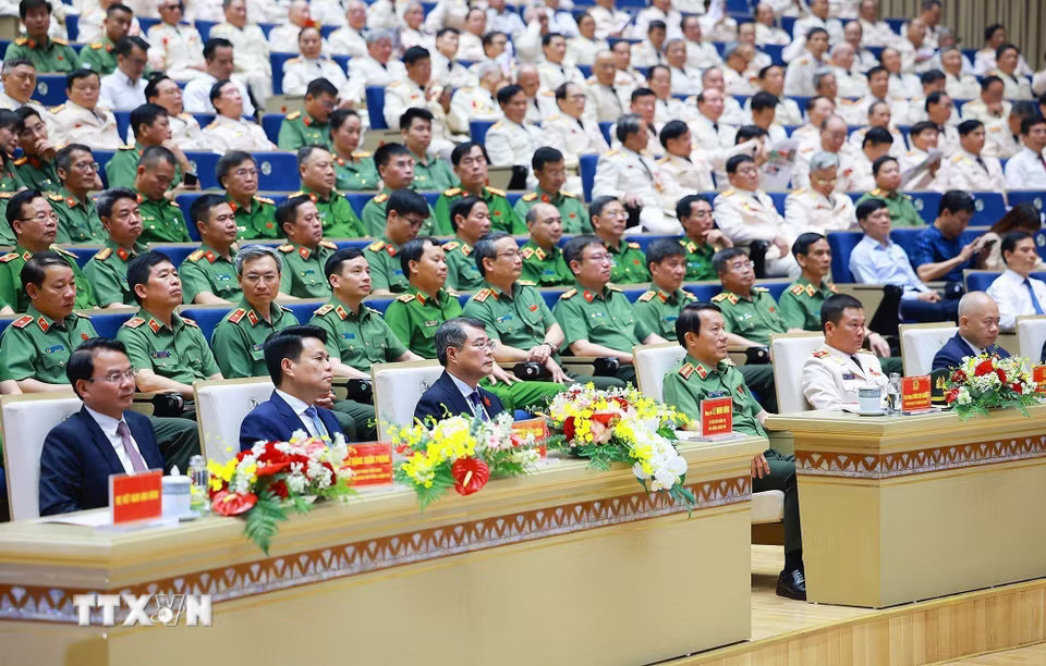 e608c1ccc650b0912ba6d85f4d4f9efb0c8972265f49d8f86164867992-_ttxvn-1405-thu-tuong-le-minh-hung-cong-an-hai-phong-11.jpg.avif.jpg