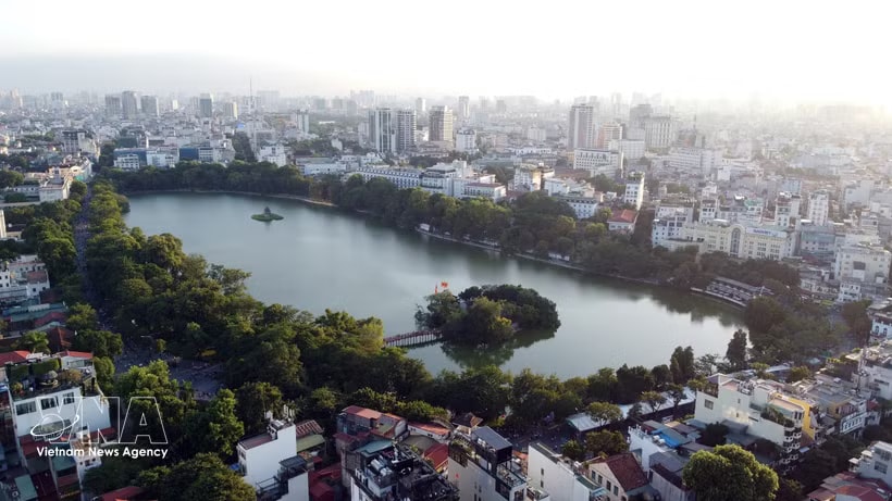 A view of the Hoan Kiem lake area, downtown Hanoi. (Photo: VNA)
