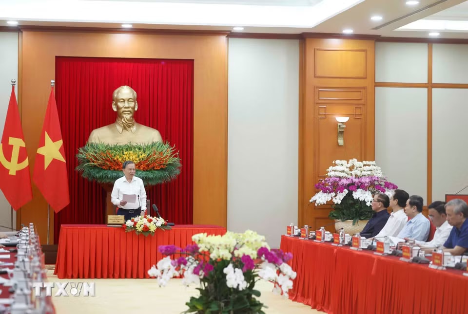 ng-bi-thu-chu-tich-nuoc-to-lam-chu-tri-phien-hop-ban-chi-dao-tong-ket-100-nam-dang-lanh-dao-cach-mang-viet-nam-14-5.jpg.avif.jpg