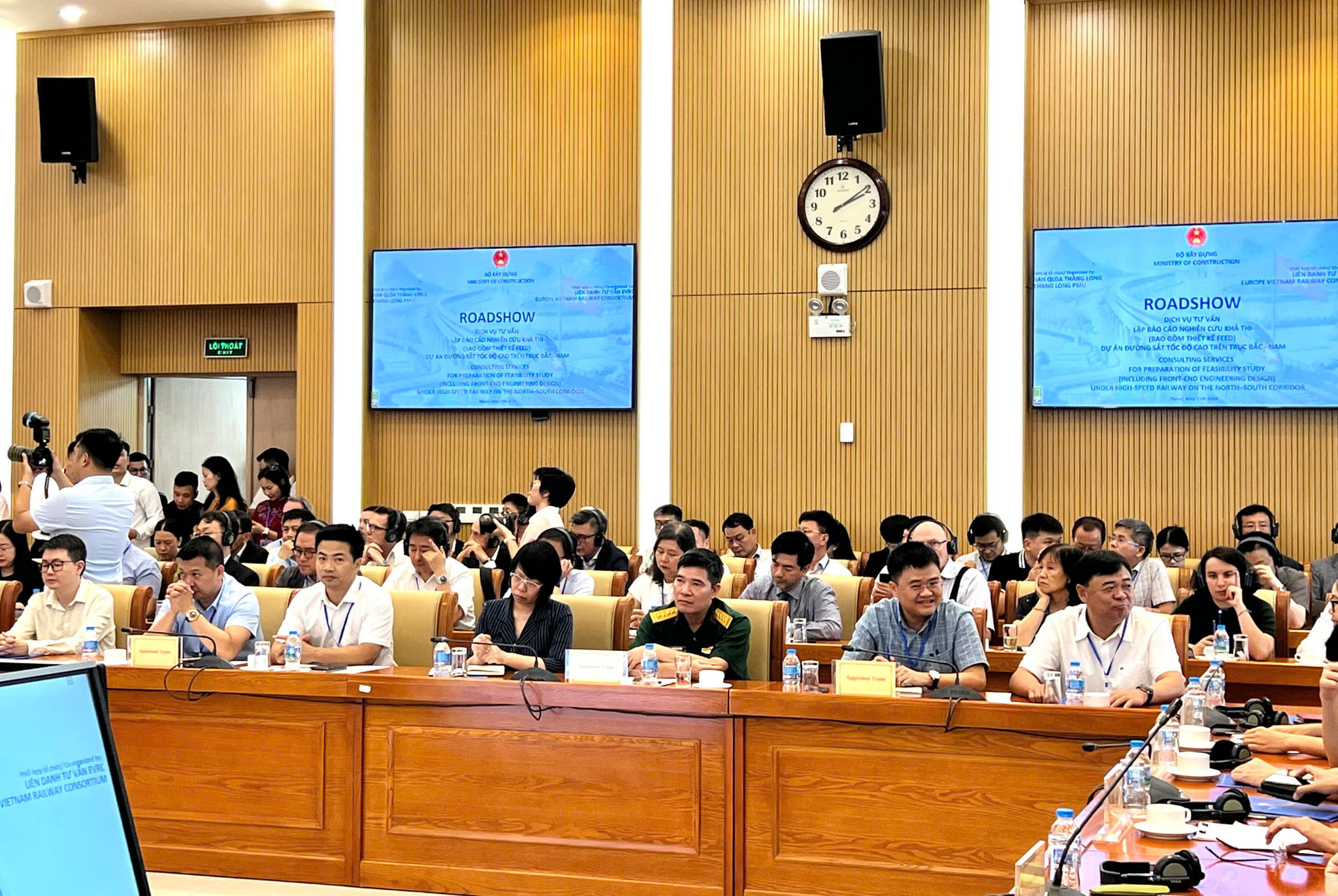 Các đại biểu tham dự 