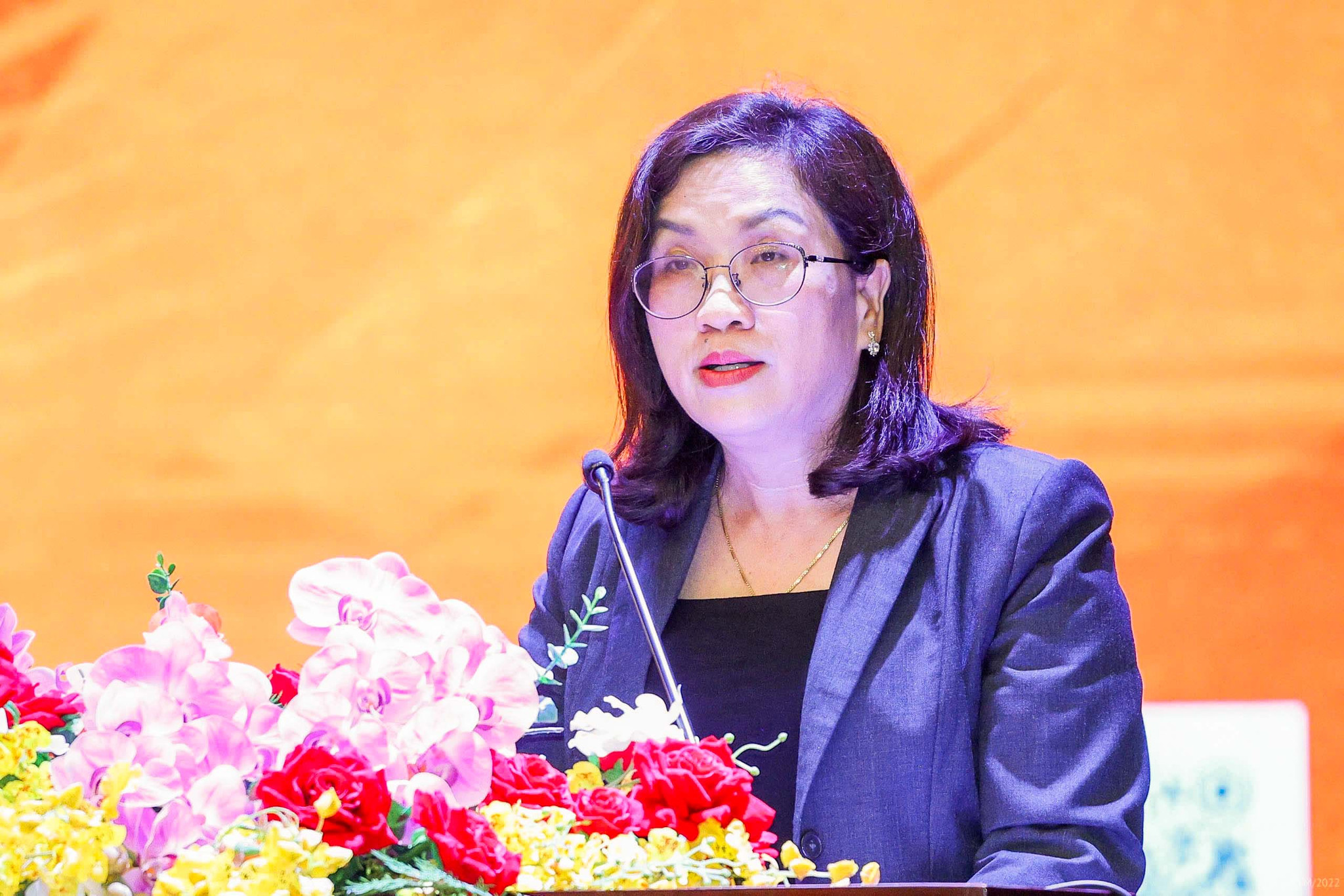 dinh-thi-mai-pho-truong-ban-tuyen-giao.jpg