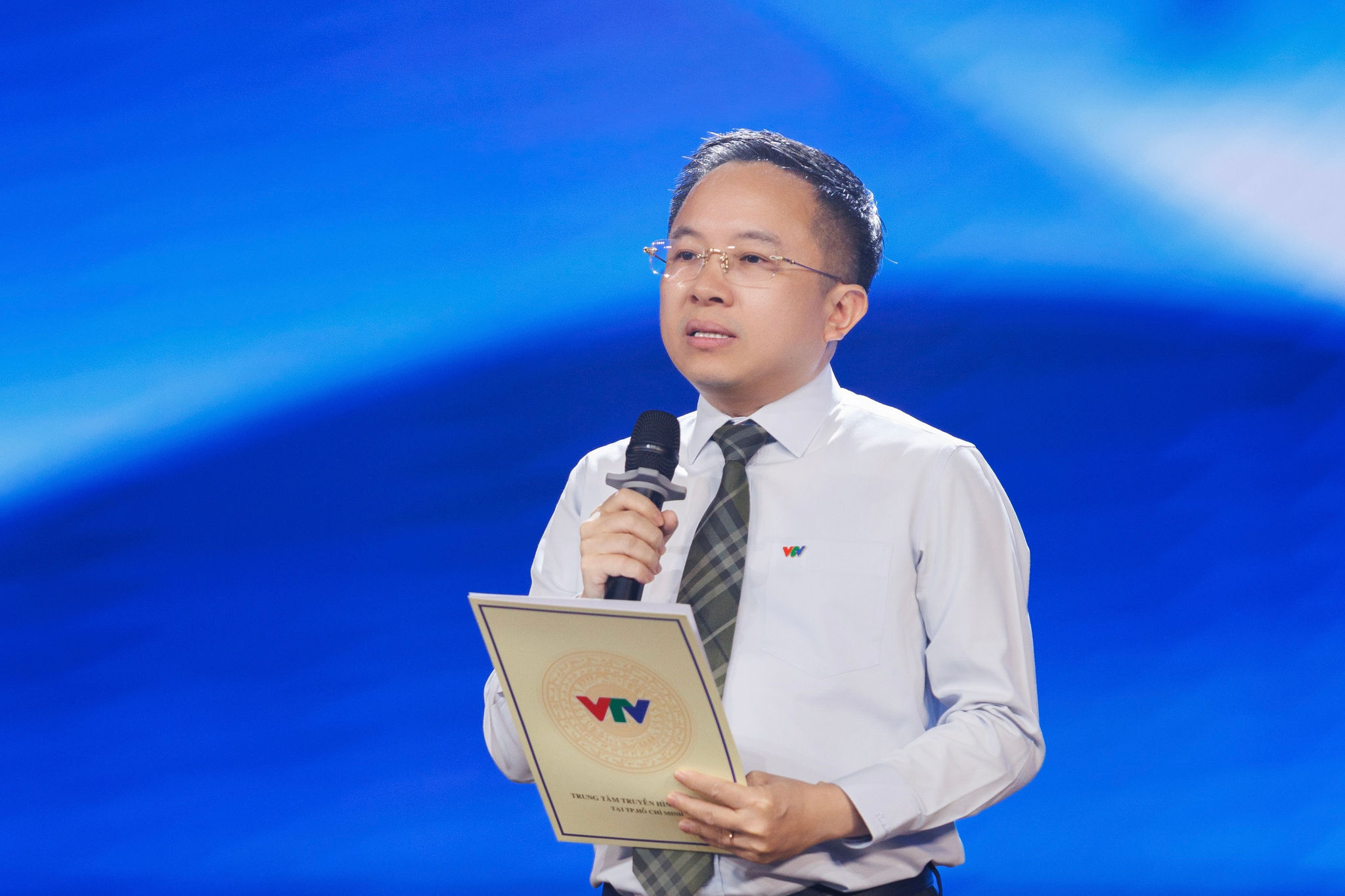 khoi0200.jpg