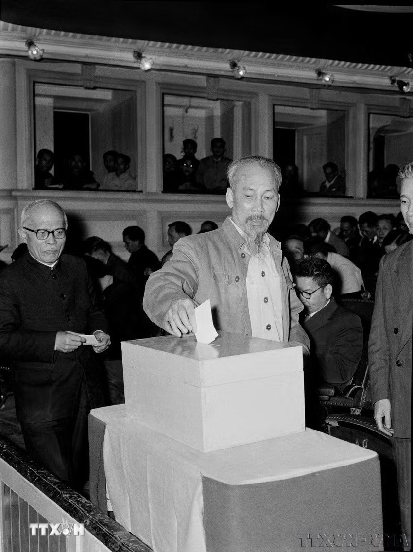 media.vietnamplus.vn-images-b91314cae332fb2dfe75cabfa8a88c2d167abd4665e9a8ffada8444d74b57799c2e3baca1960150db023b1d1d38810eaa74f6b1bfe70b3203772c7979020cefa-_ttxvn-quoc-hoi-khoa-i.jpg.avif.jpg