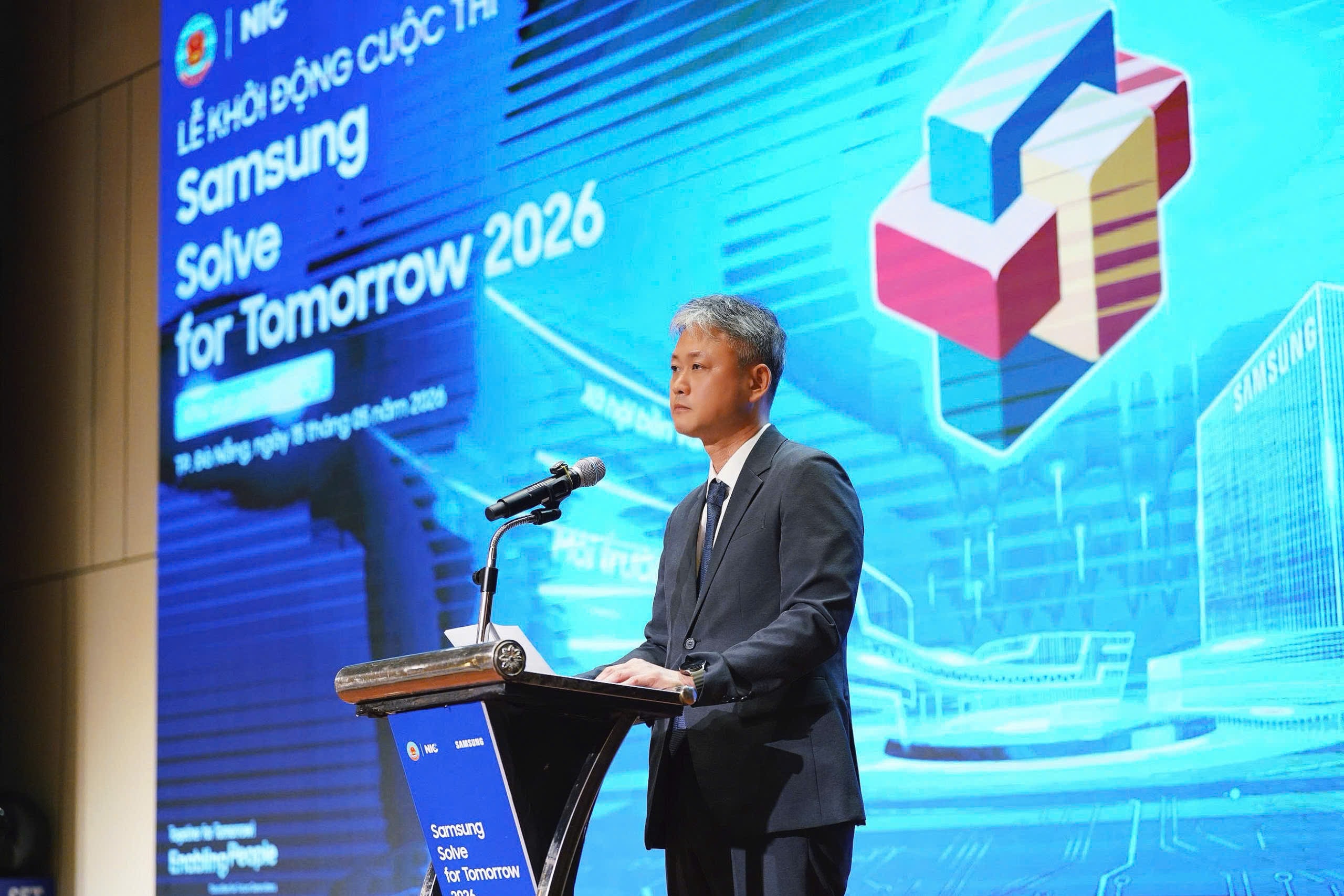 Encik Noh Seung Woo, Pengarah Tanggungjawab Sosial Korporat di Samsung Vietnam, telah berucap di acara tersebut.