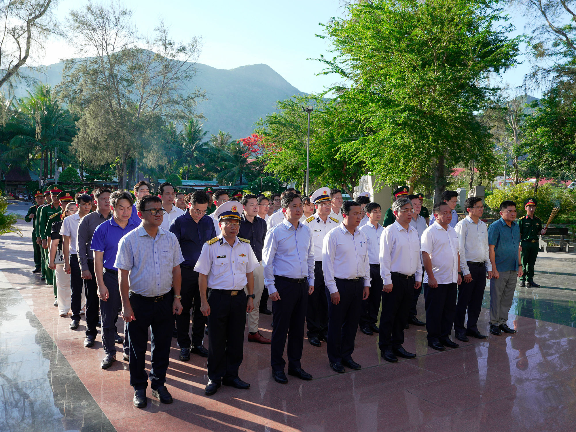 Bản sao của VNVC hình dâng hương