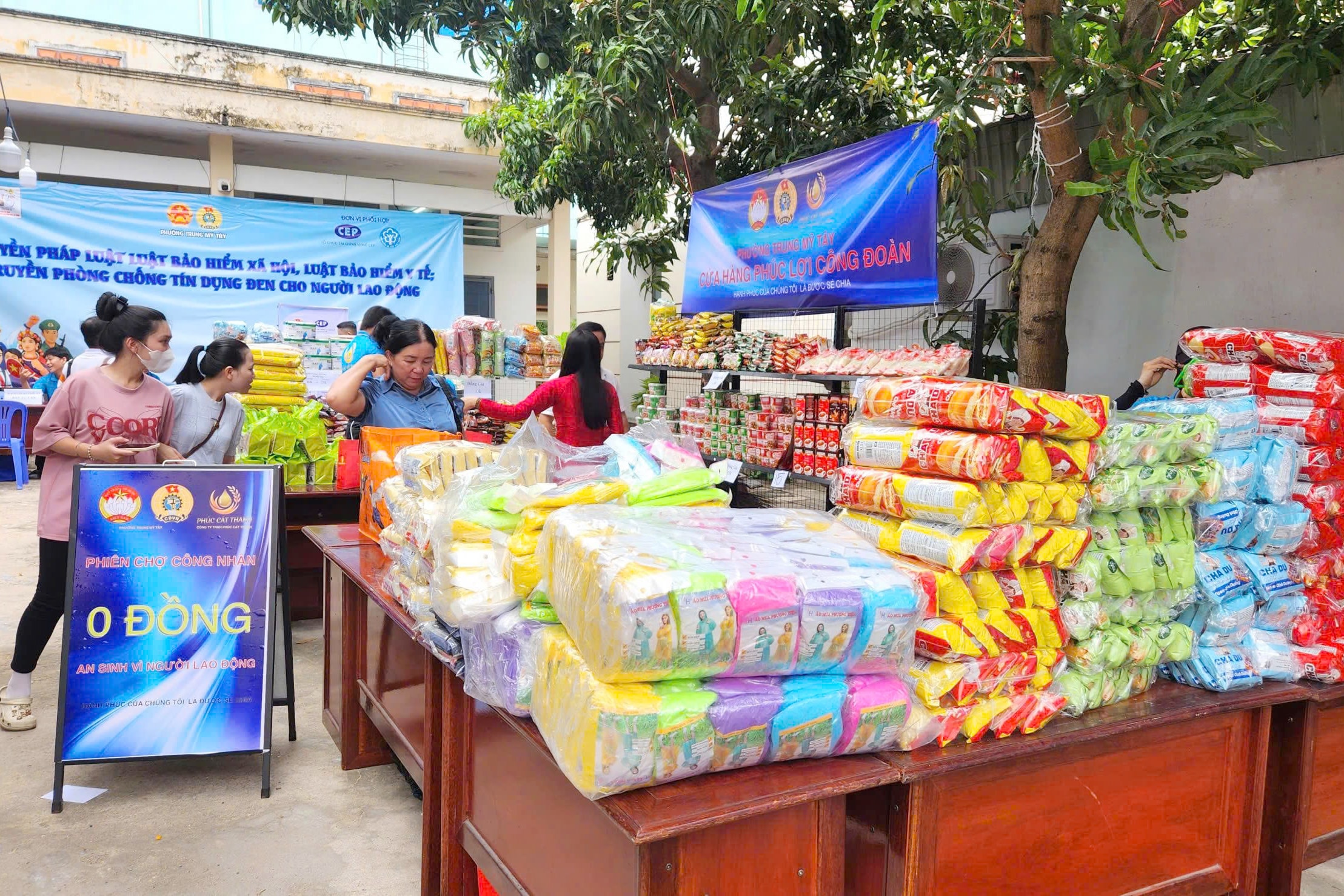 TP. Hồ Chí Minh Đưa hoạt động Công đoàn đến gần người lao động hơn 4
