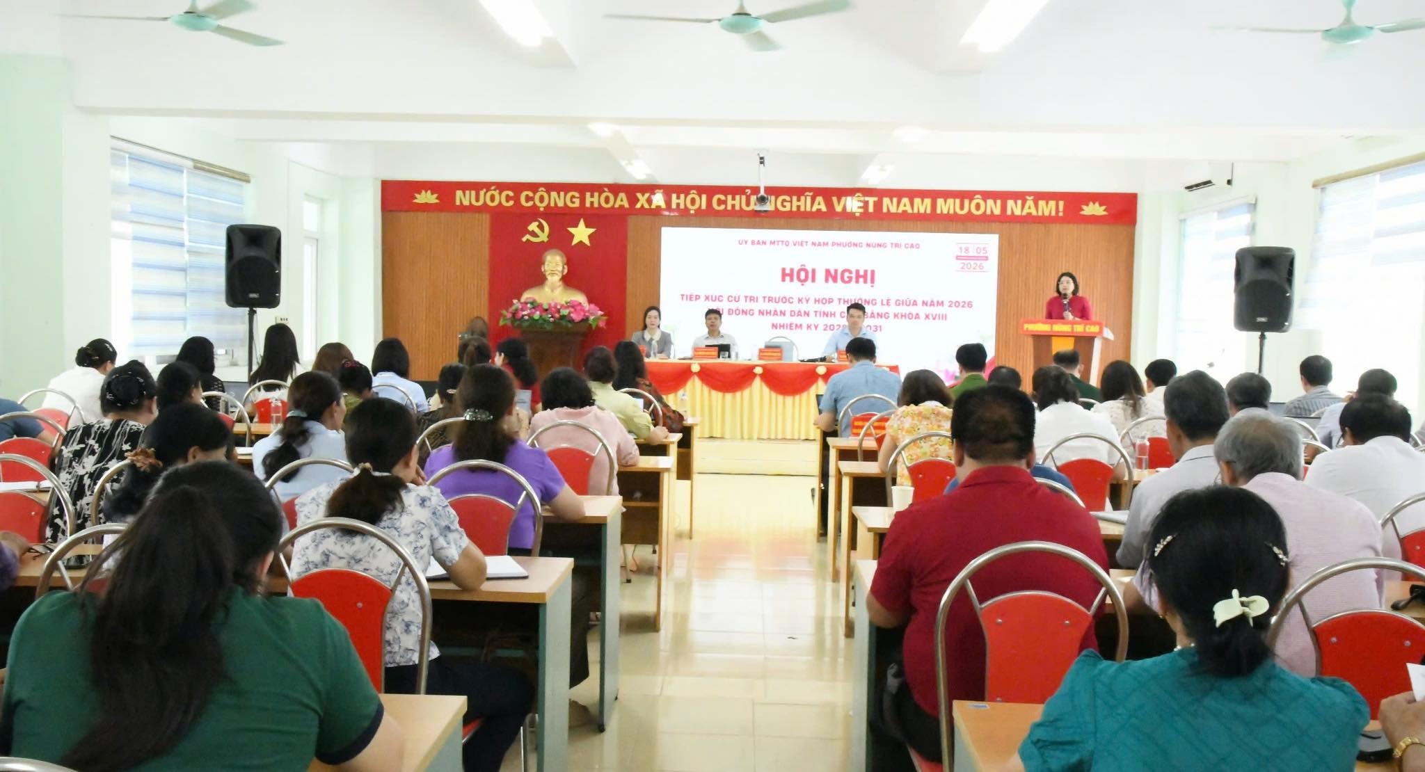 Toàn cảnh buổi tiếp xúc