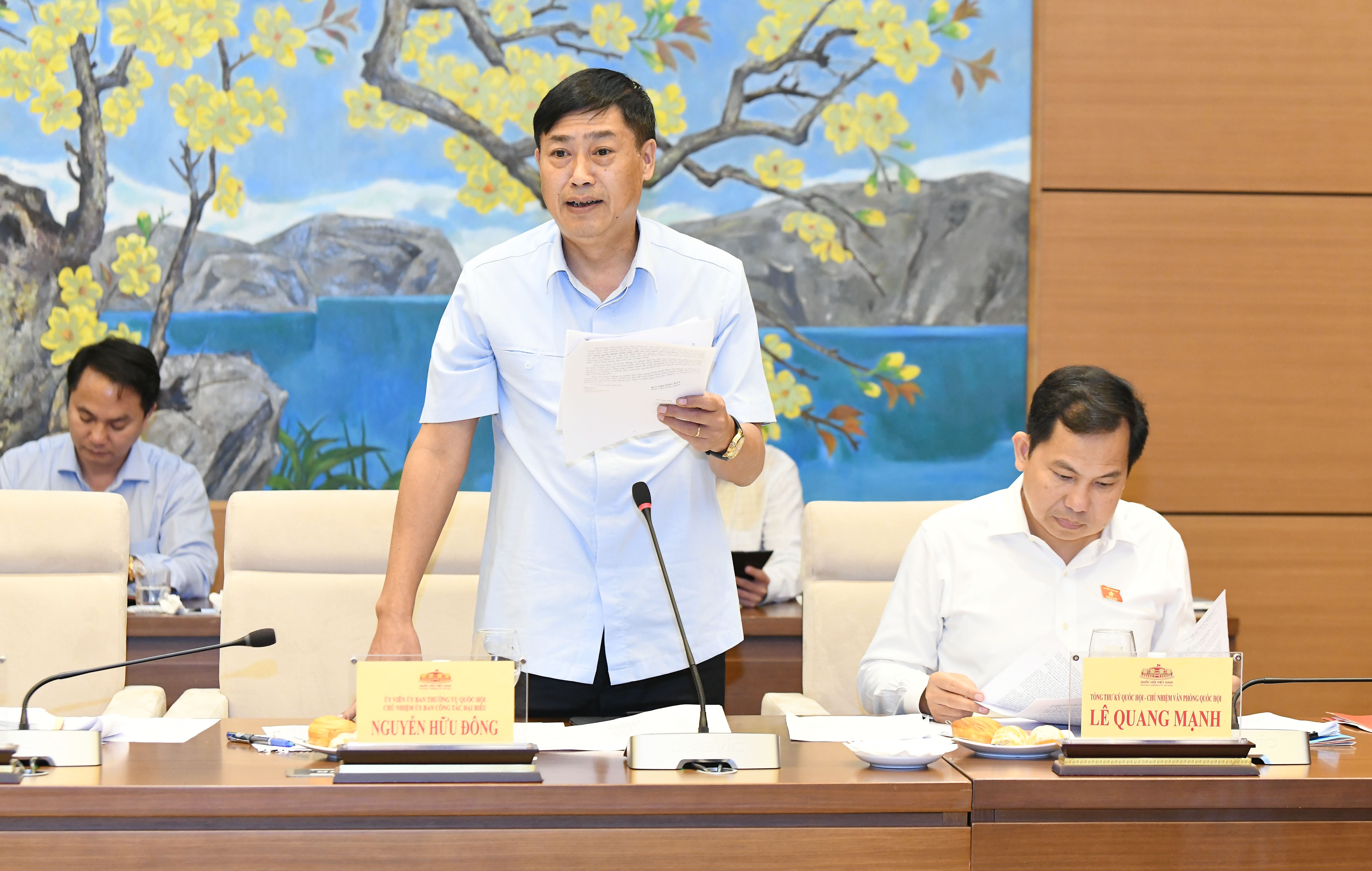 Chủ nhiệm Ủy ban Công tác Đại biểu Nguyễn Hữu Đông