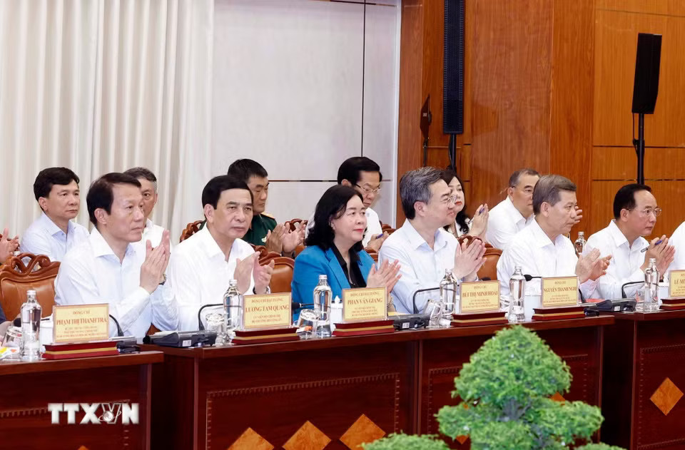 f8216216d7a422eece1527f18d6663f99ad-_ttxvn-tong-bi-thu-chu-tich-nuoc-lam-viec-voi-ban-thuong-vu-thanh-uy-dong-nai-9.jpg.avif.jpg