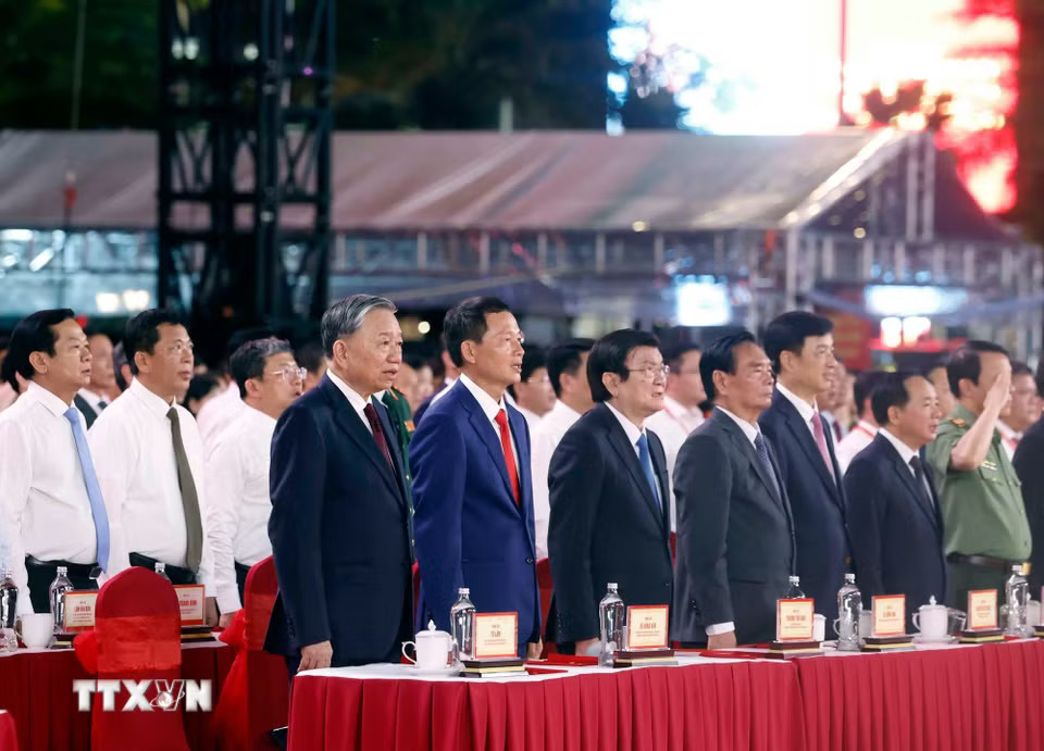 ttxvn-tong-bi-thu-chu-tich-nuoc-du-le-cong-bo-nghi-quyet-cua-quoc-hoi-ve-thanh-lap-thanh-pho-dong-nai-1.jpg.avif.jpg